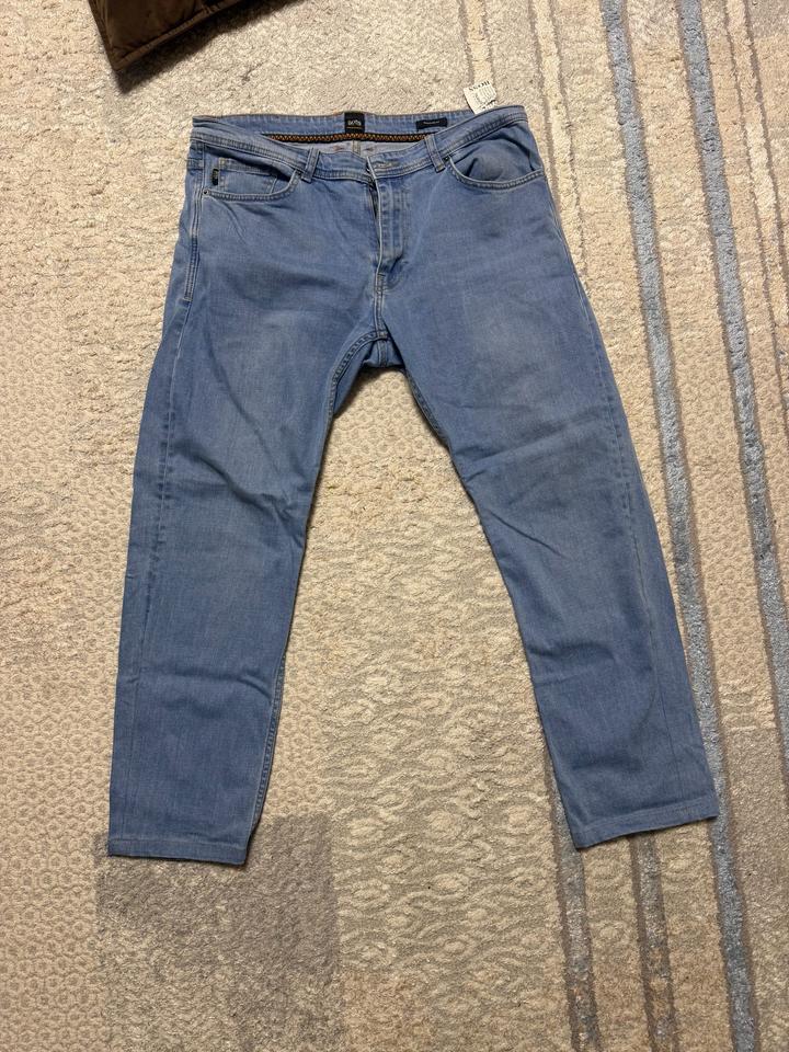 Джинсы HUGO BOSS