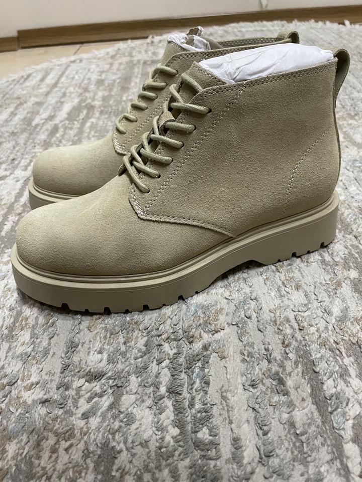 Новые ботинки Zara