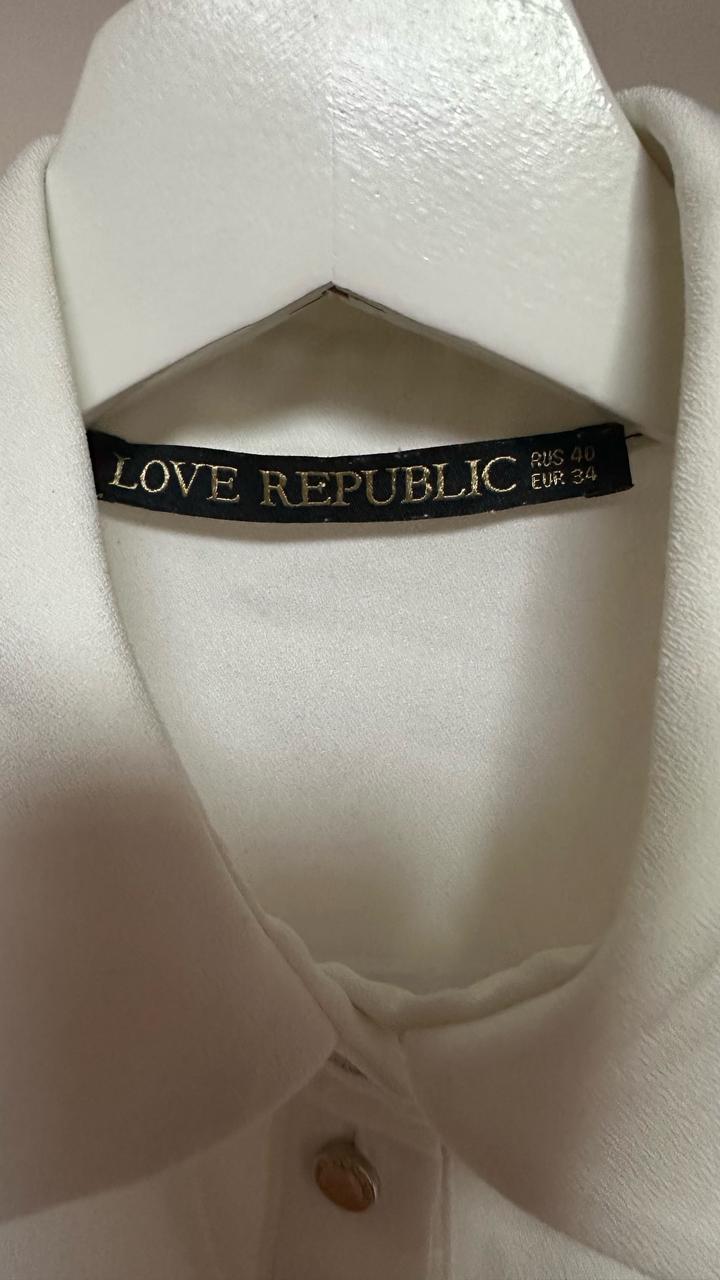 Белая блуза Love Republic с эффектной плиссировкой