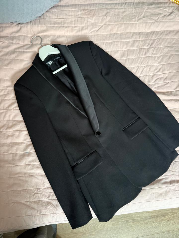 Пиджак-смокинг Zara