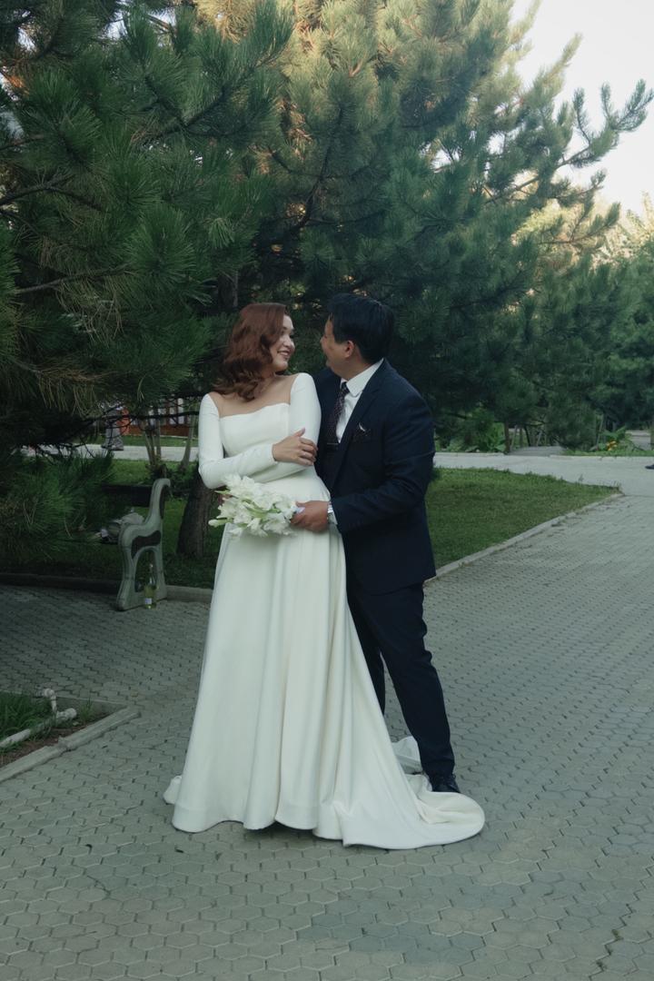 Свадебное платье с салона Ivory dress