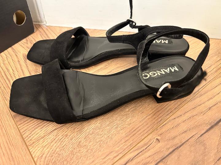 Сандалии Mango