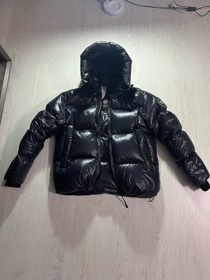 Пуховик Canada Goose