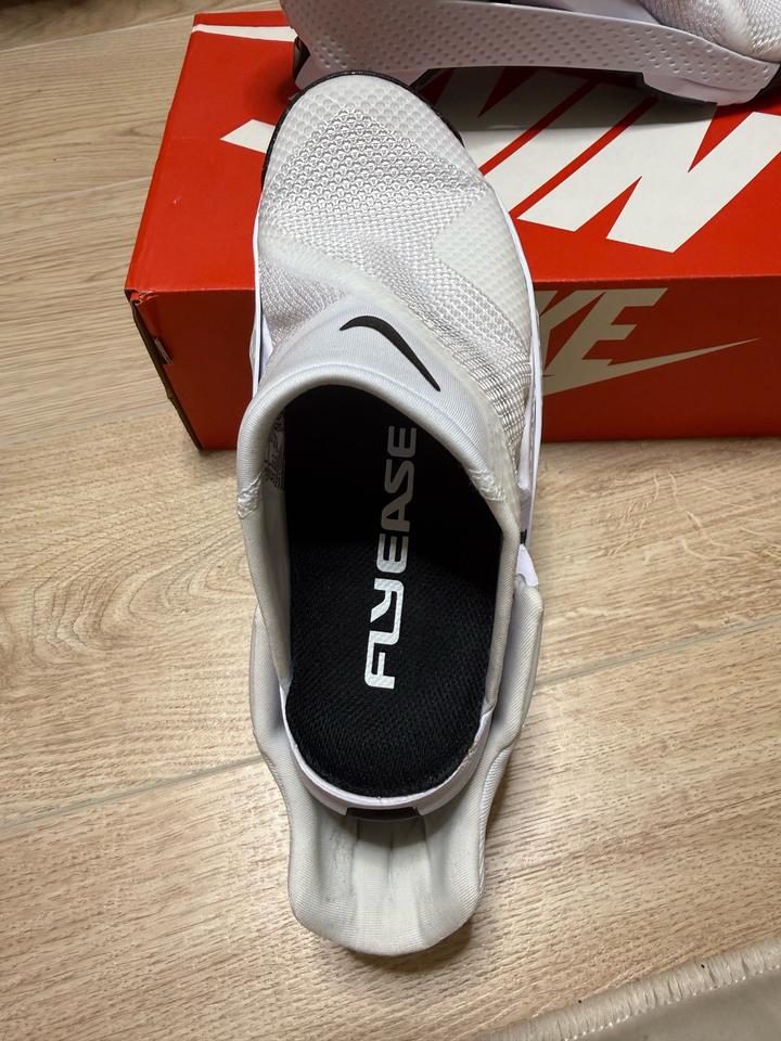 Nike кроссовки
