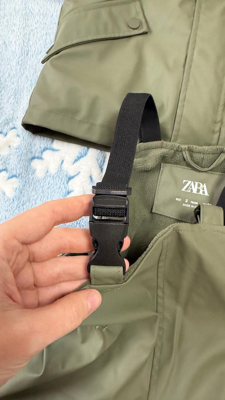 Резиновый детский костюм унисекс Zara