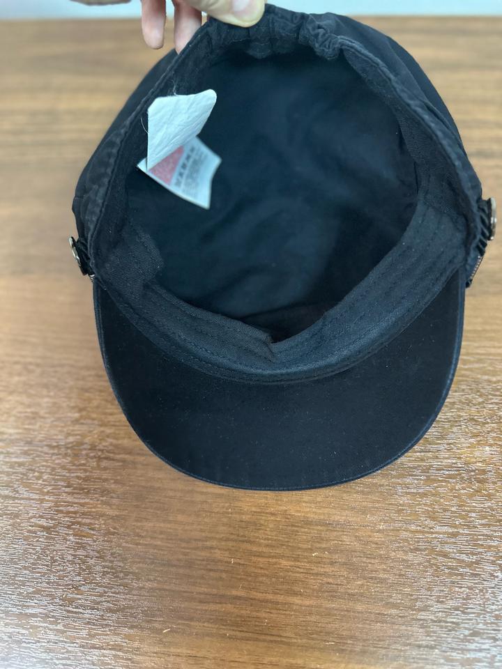 Кепи в классическом французском стиле