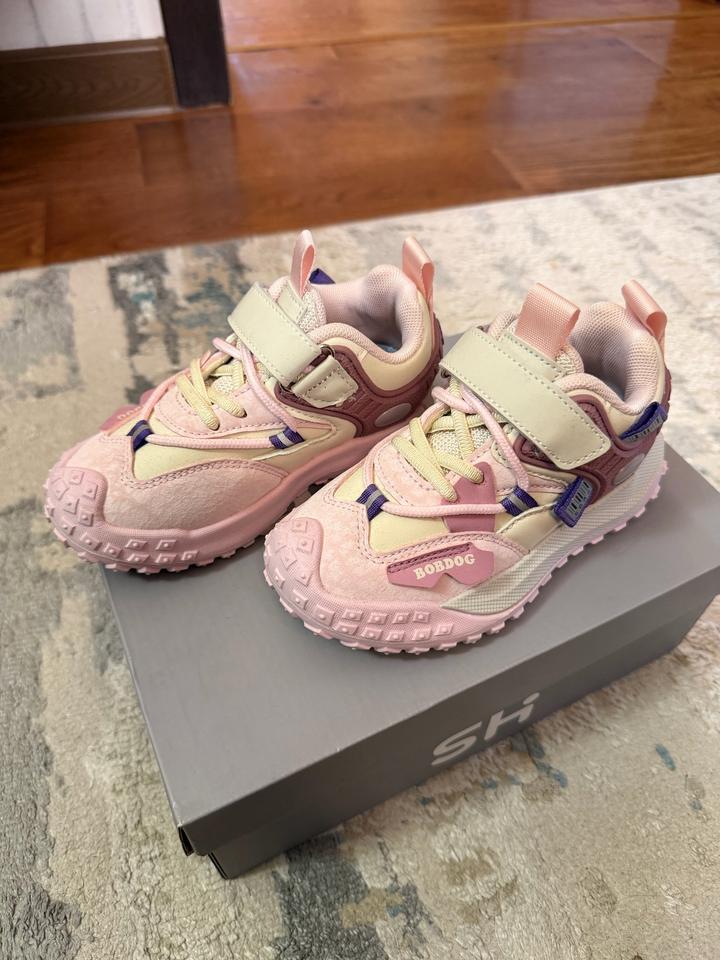 Кроссовки для девочки