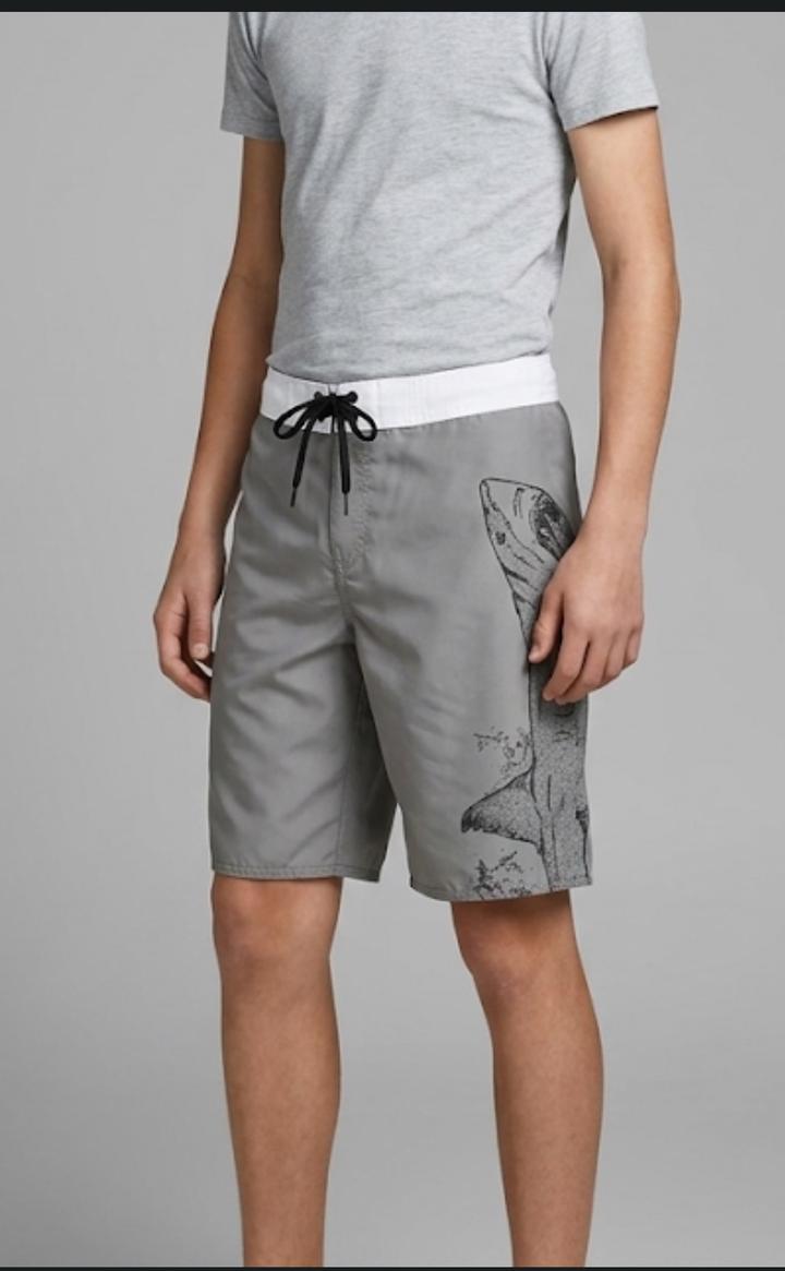 Шорты новые подростковые