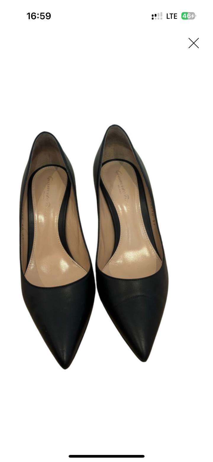 Черные кожаные туфли лодочки