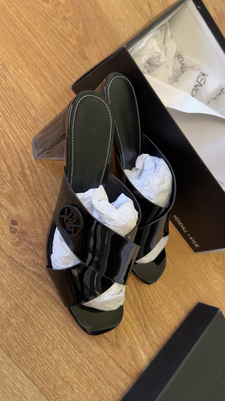 Босоножки Kendall & Kylie