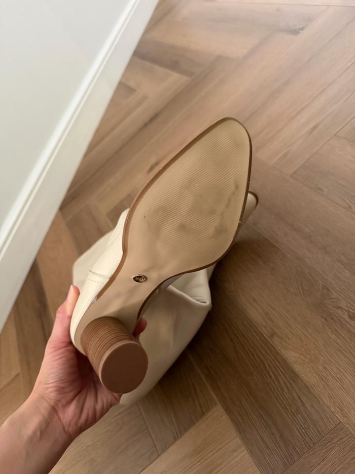 Кожаные Сапоги трубы бежевые Zara новые размер 40-41