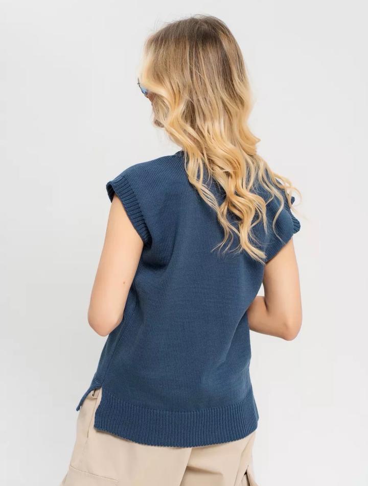 Жилетка вязанная утпленная