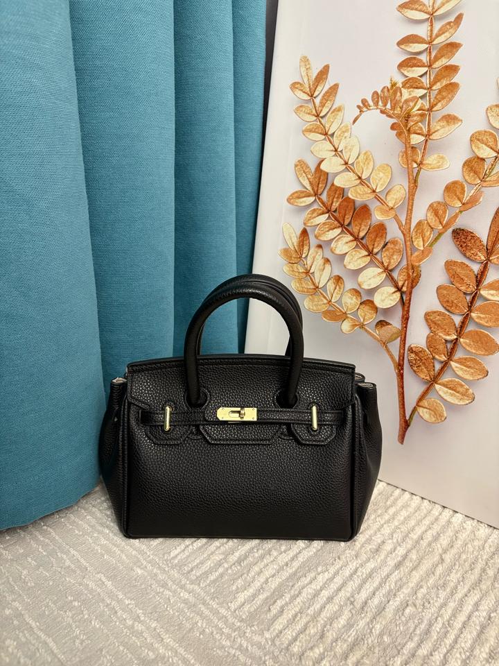 Черная сумка под Hermes