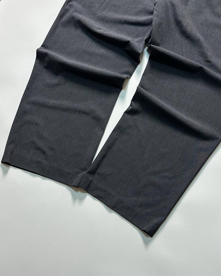 dark grey loose pants by Uniqlo | soprano style