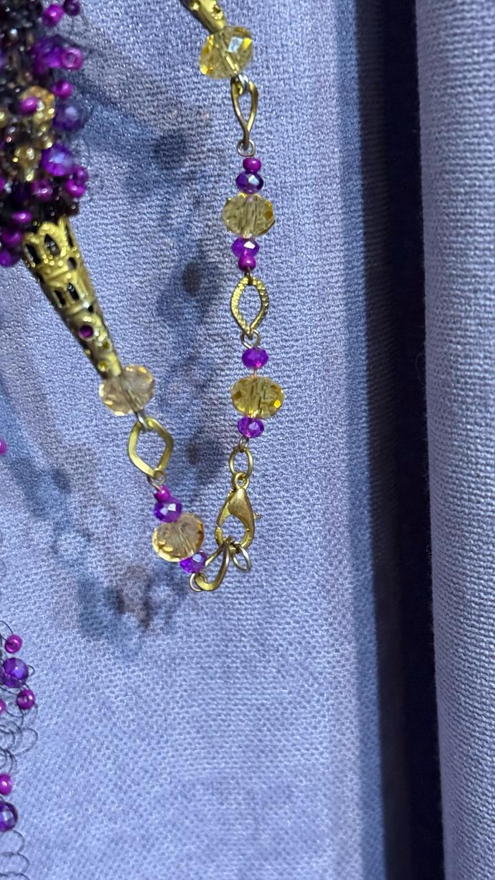 Колье из кристаллы и бисера ручной работы цвет аметист