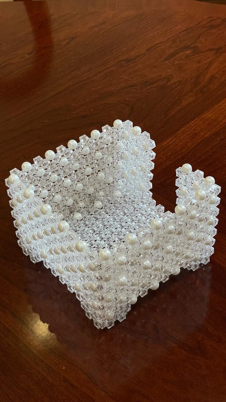 Салфетница из жемчуга и бус