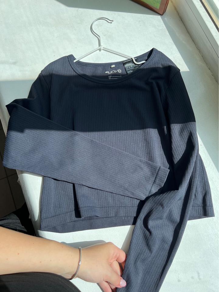 Спортивная укороченная кофта H&M