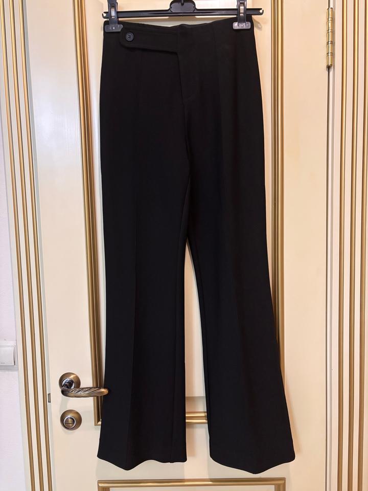 Чёрные брюки