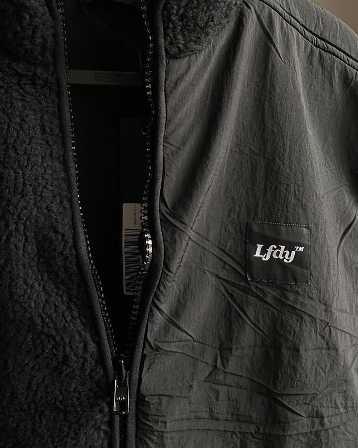 Live Fast Die Young плюшевый жилет