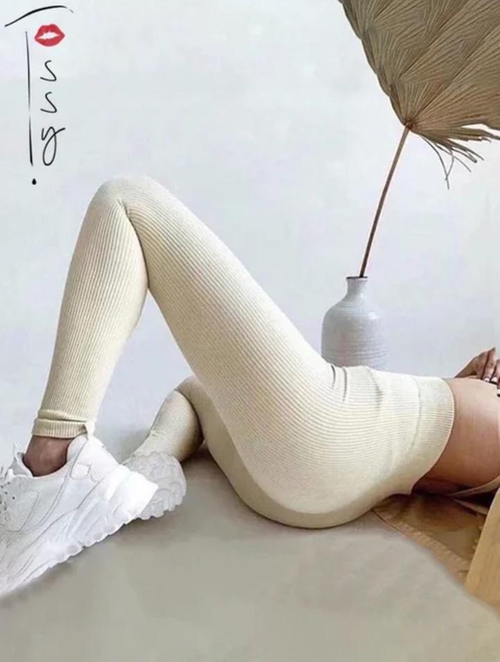 Леггинсы в рубчик размер S/M. Новые, в упаковке