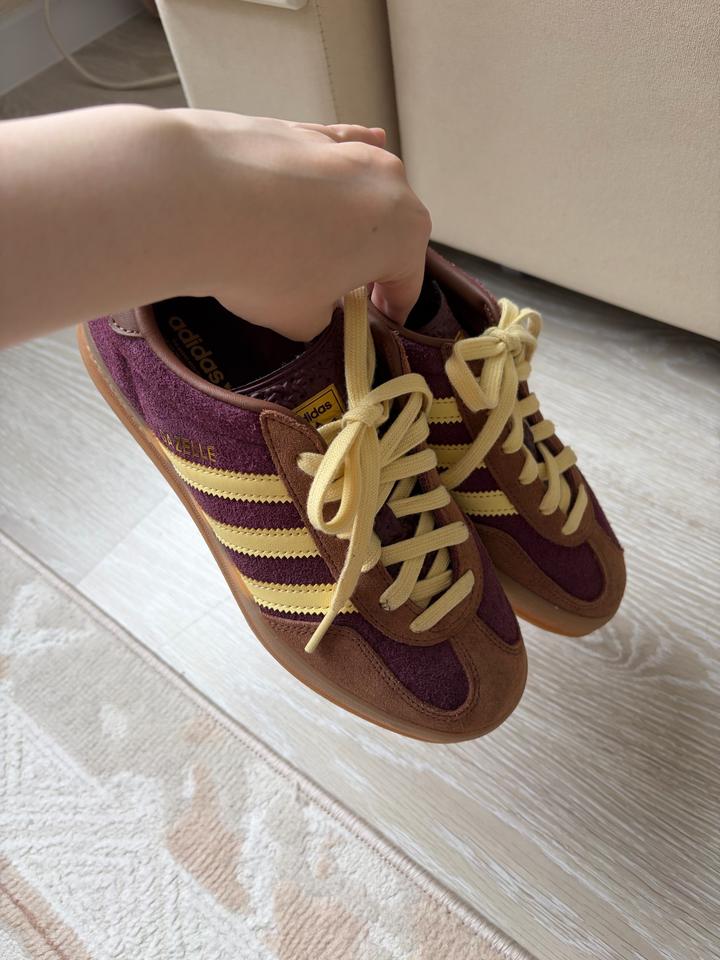 Кроссовки Adidas