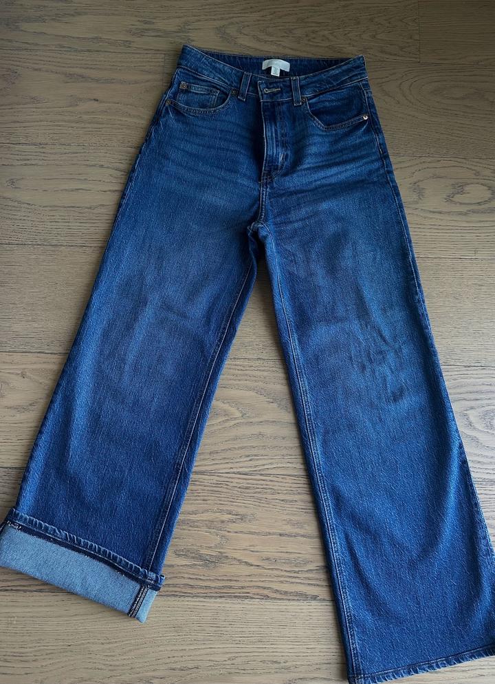 Синие джинсы H&M