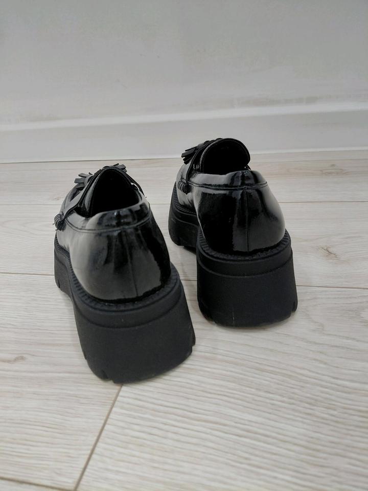 Лоферы женские