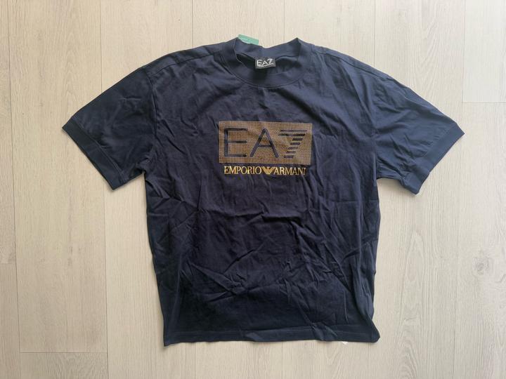 Футболка EA7