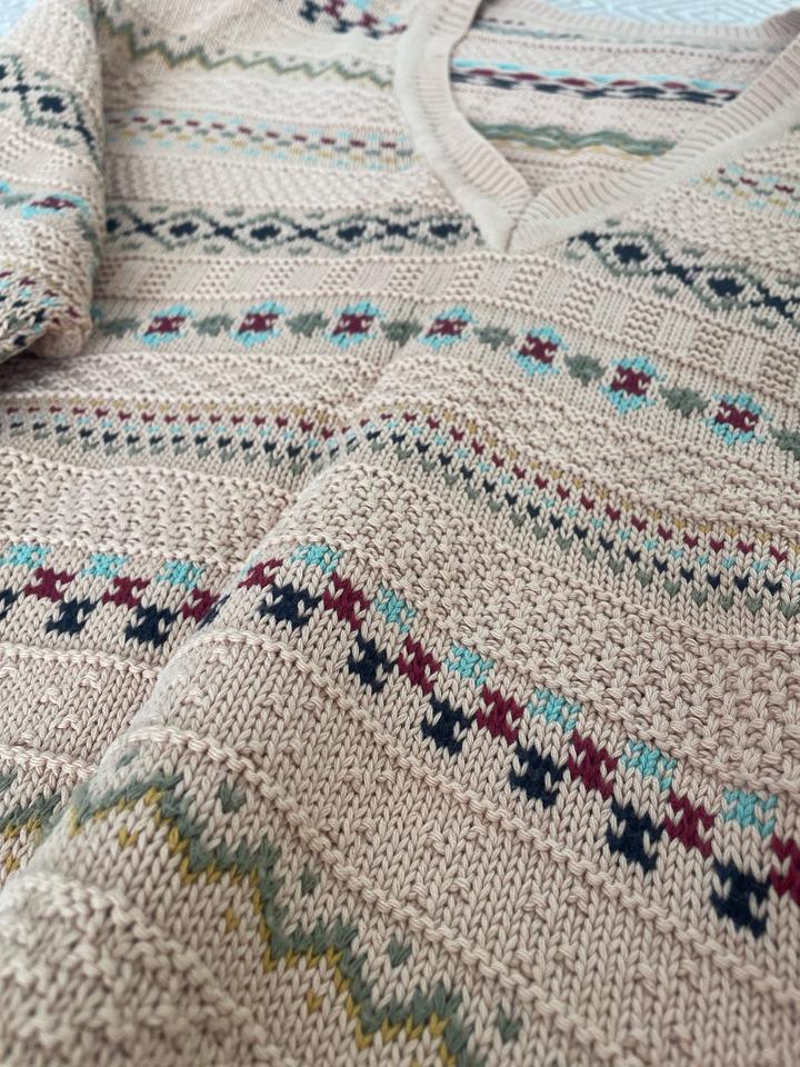 Джемпер вязаный, винтажный, оригинальный.