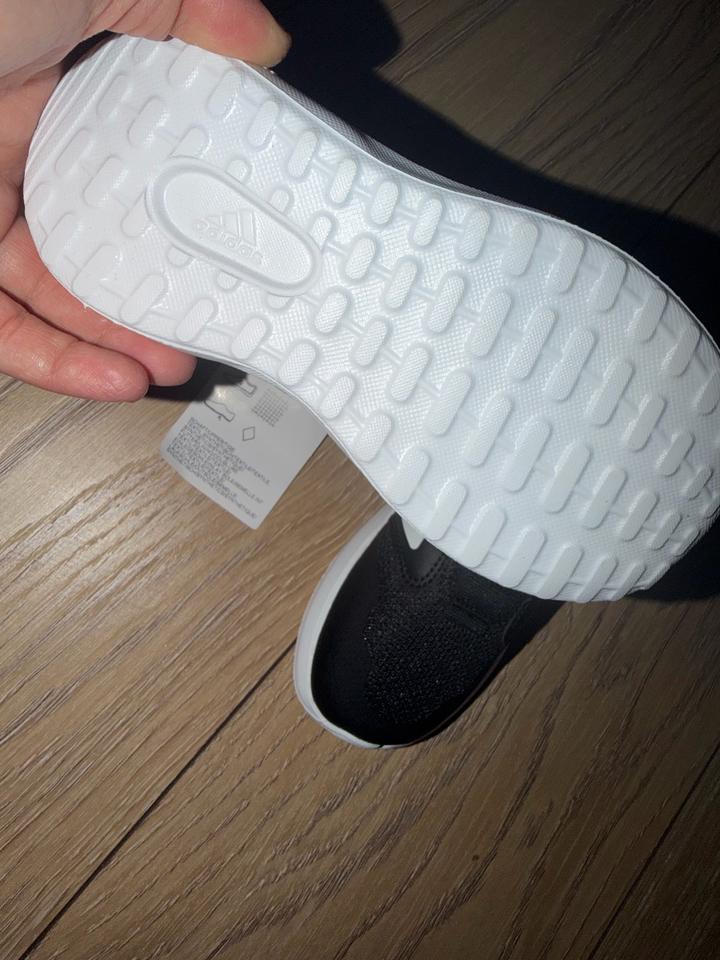 Детские кроссовки adidas