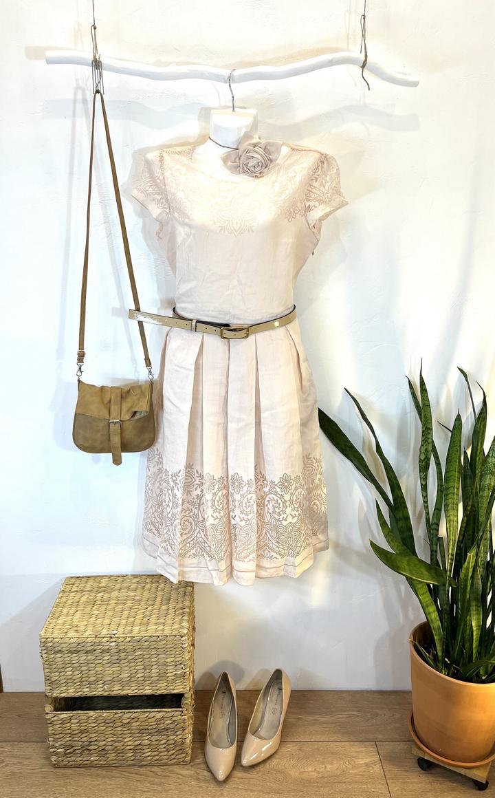 Платье пудрово-розовое