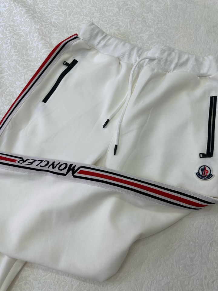 Спортивка от Moncler