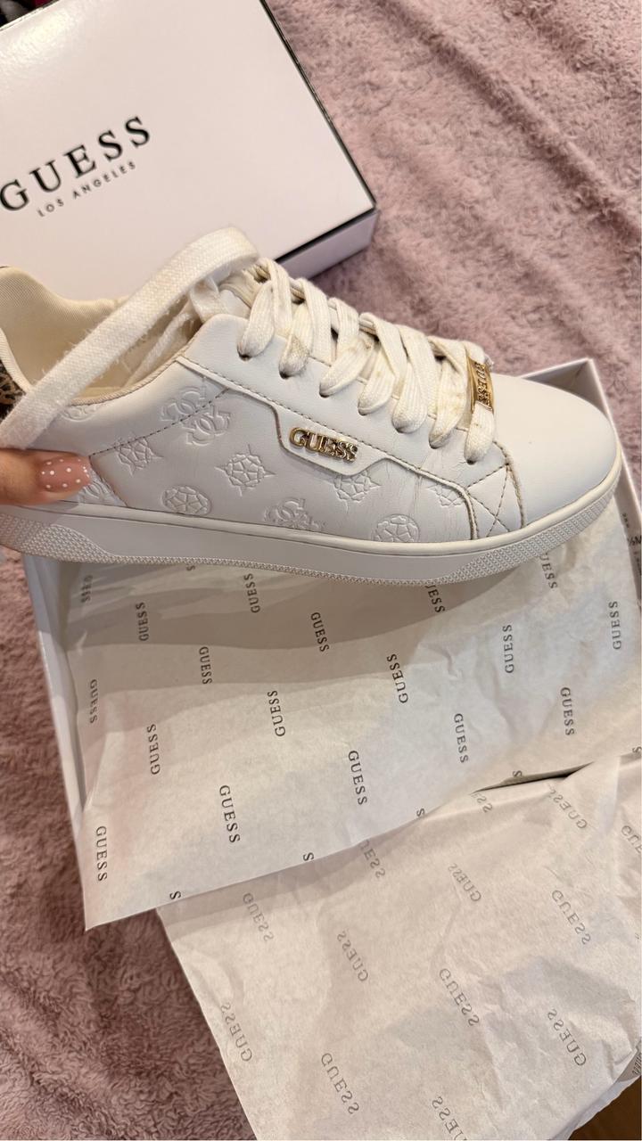 Белые кеды GUESS, оригинал, размер 38