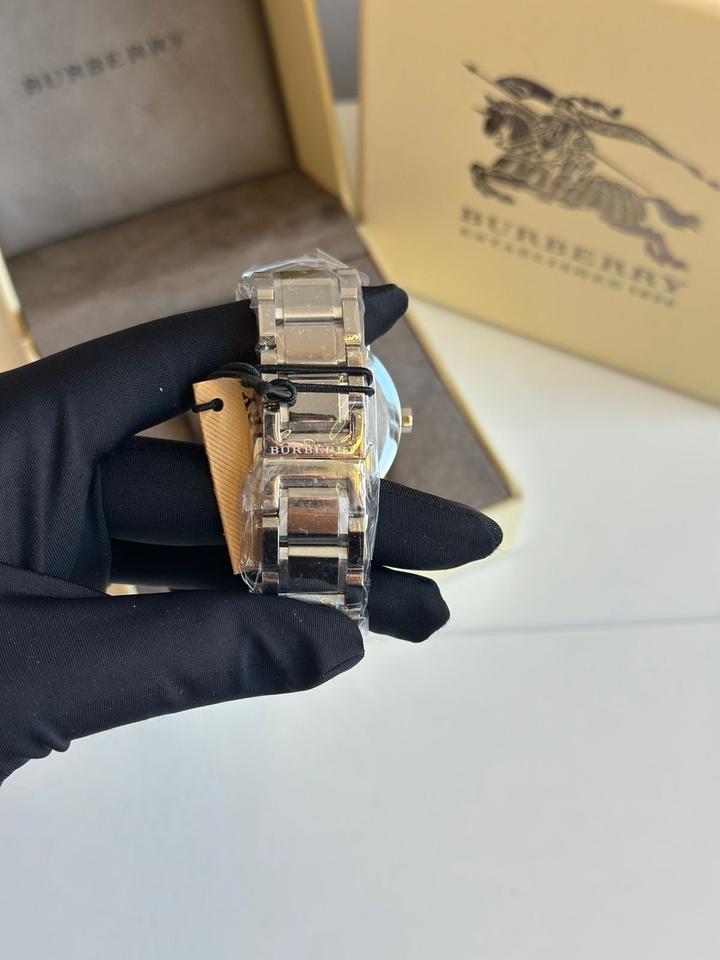 Часы Burberry