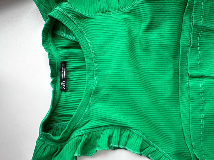 Зеленое платье лапша Zara