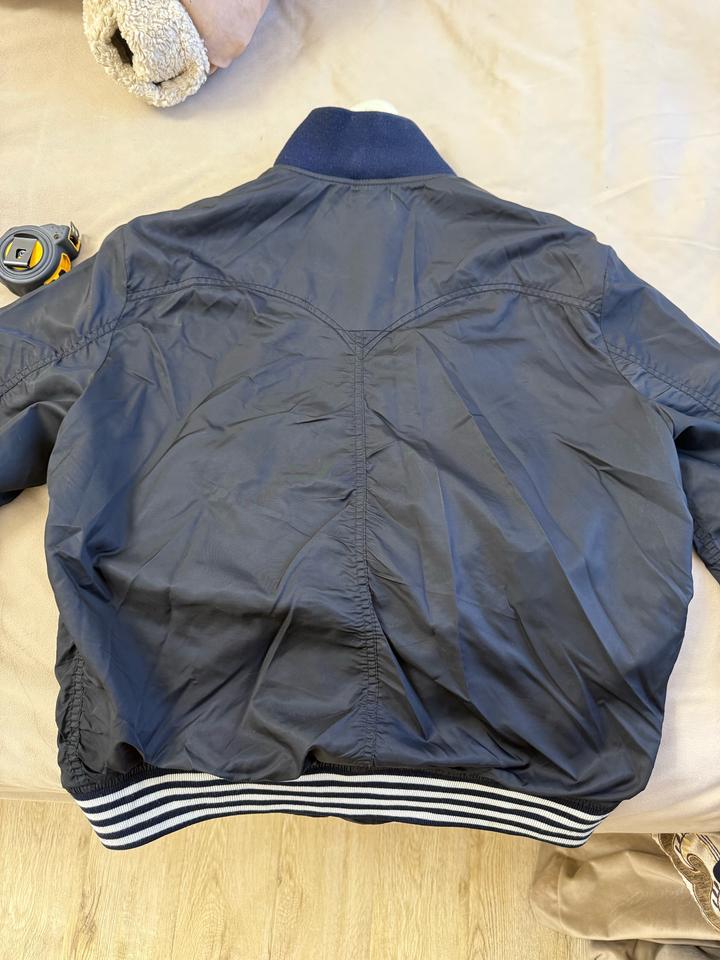 Ветровка размер М