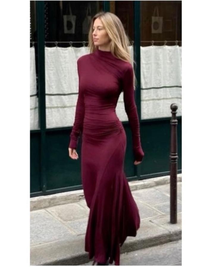 Красивое силуэтное платье