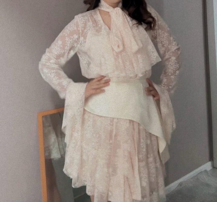 белое платье