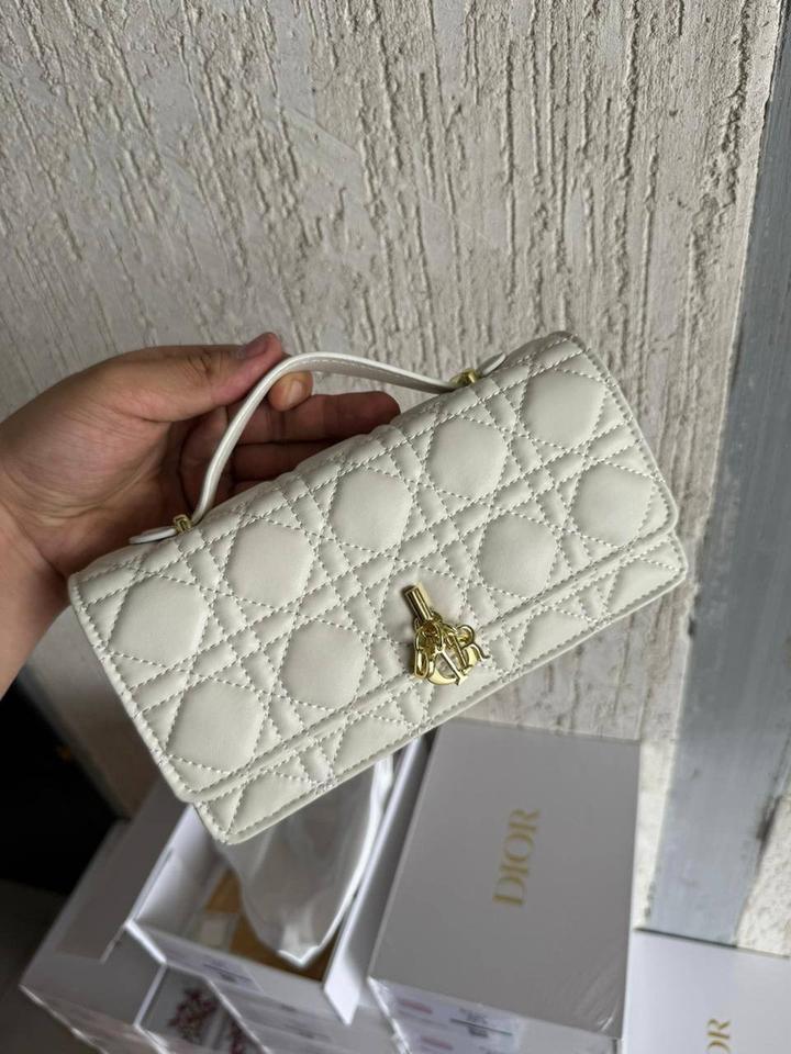 Сумка Dior натуральная кожа