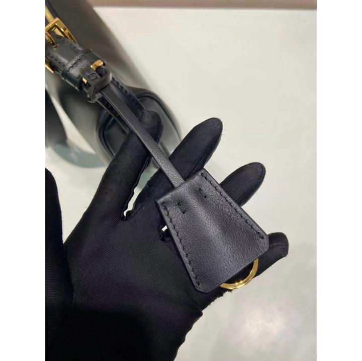 Сумка Prada