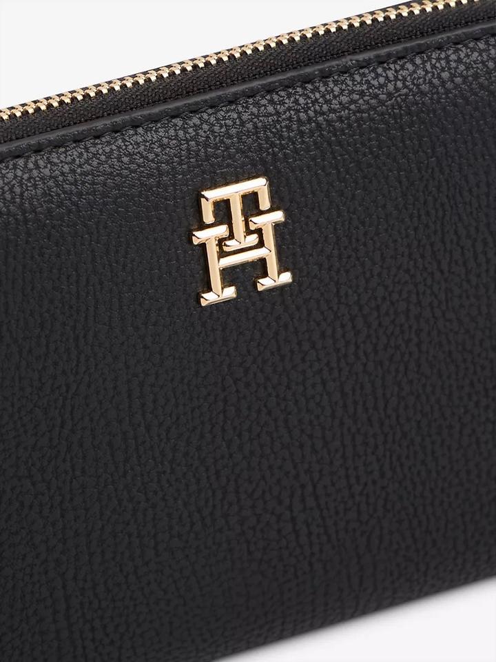 Кошелек от Tommy Hilfiger