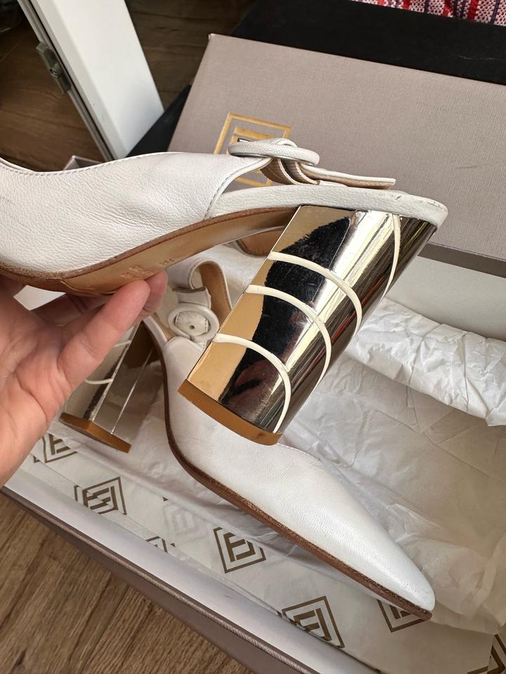 Белые итальянские туфли