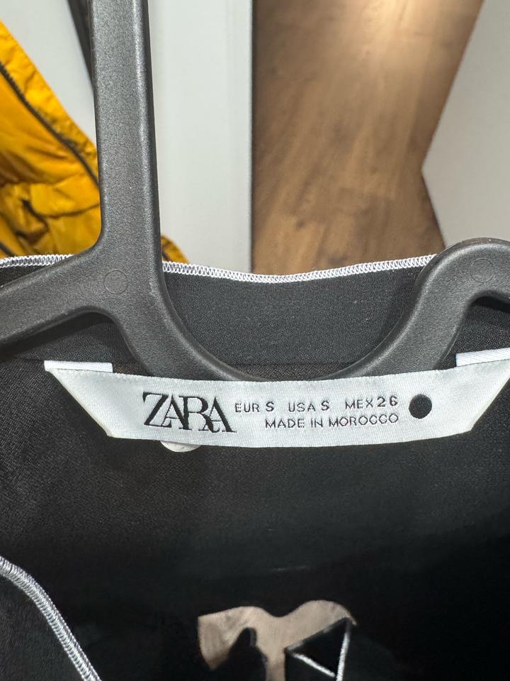 Стильная блуза с акцентными волнами