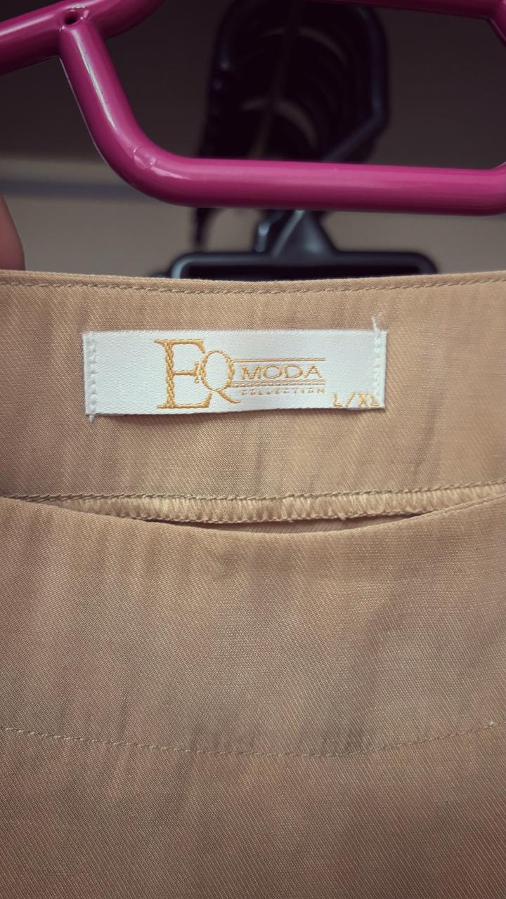 бежевое платье