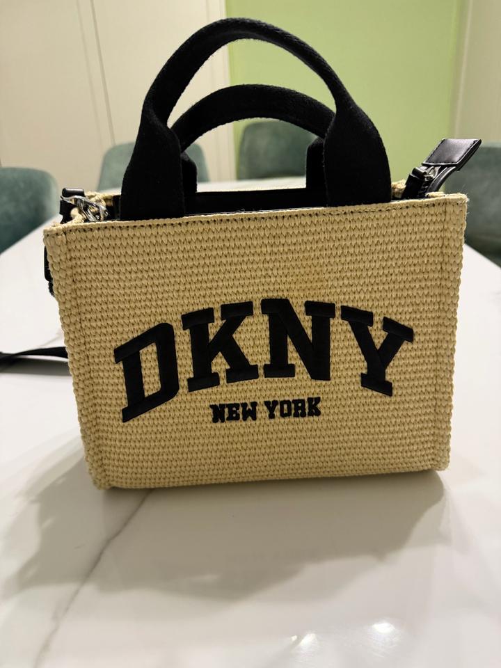 Продам сумку DKNY