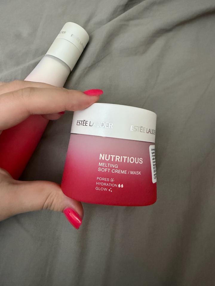 ESTEE LAUDER nutritious airy