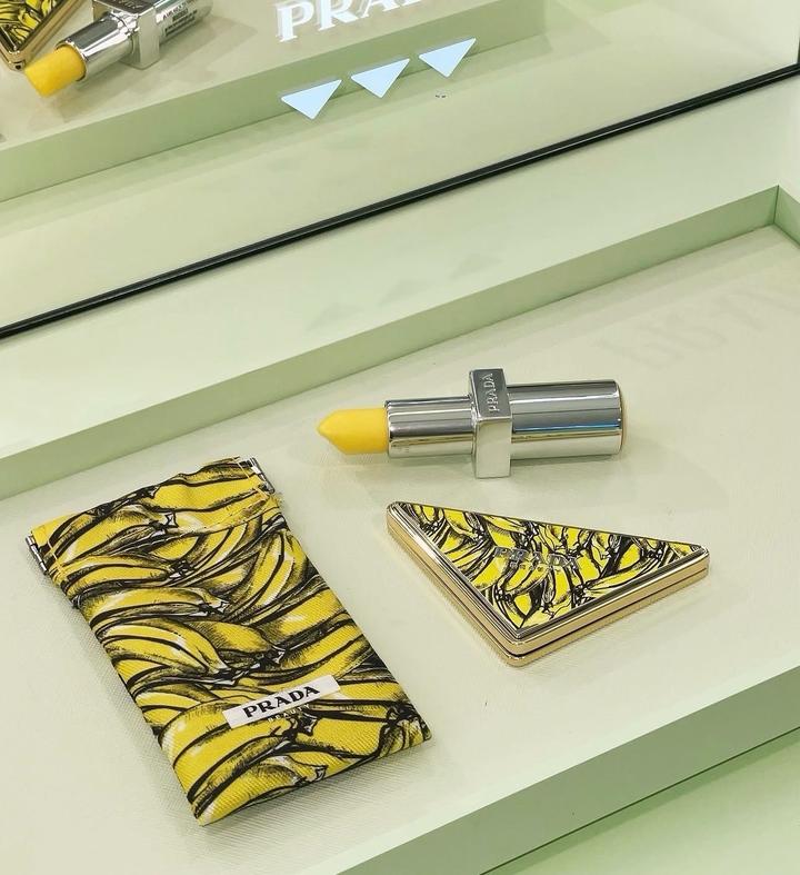 Зеркальце Prada Beaute