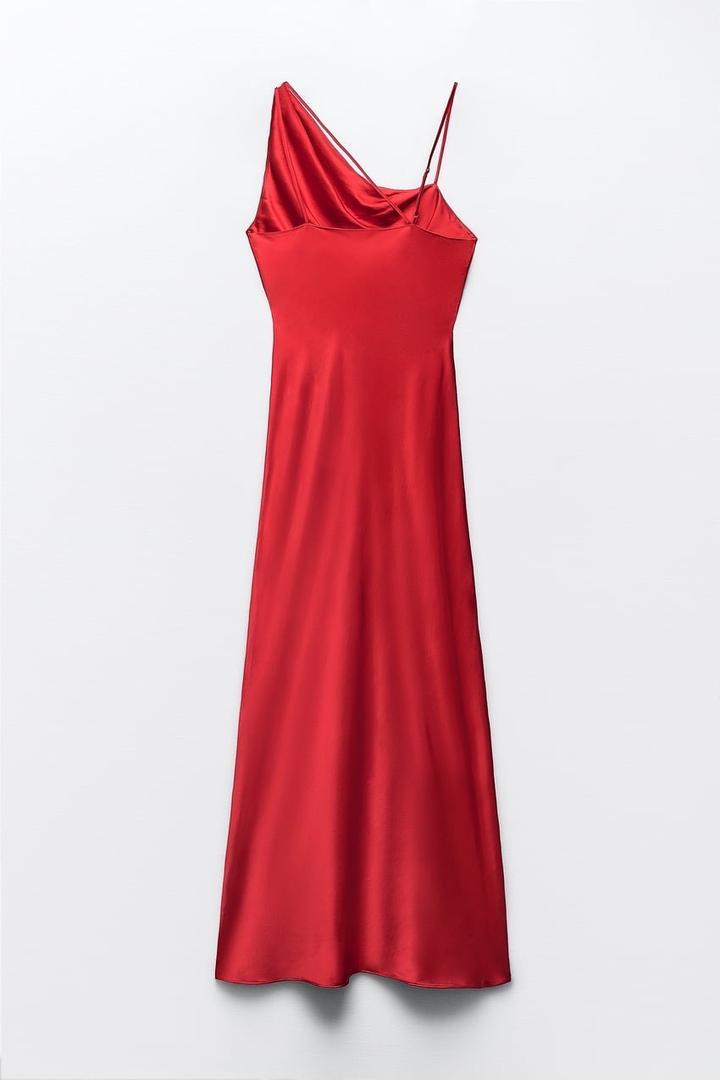 Красное платье