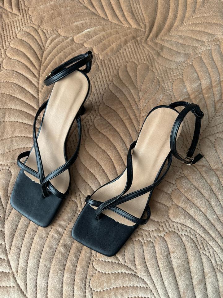 Новые босоножки