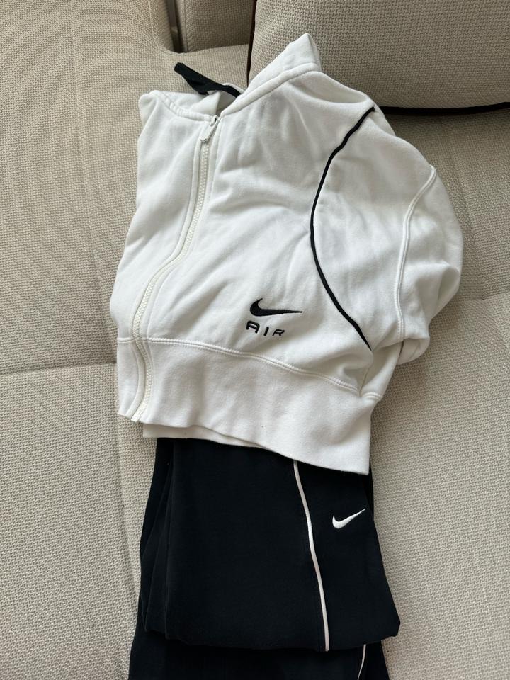 Спортивный комплект Nike